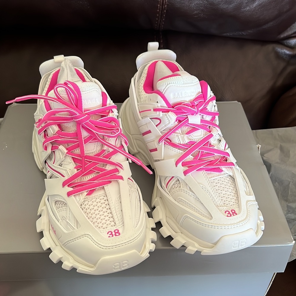 Authentic Balenciaga White & Pink Track Sneakers Never Worn - Picture 4 of 12